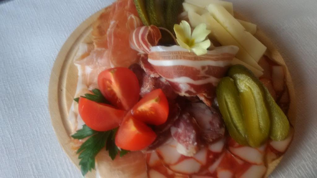 Frühstückspension Osterija Na Planinci Divača